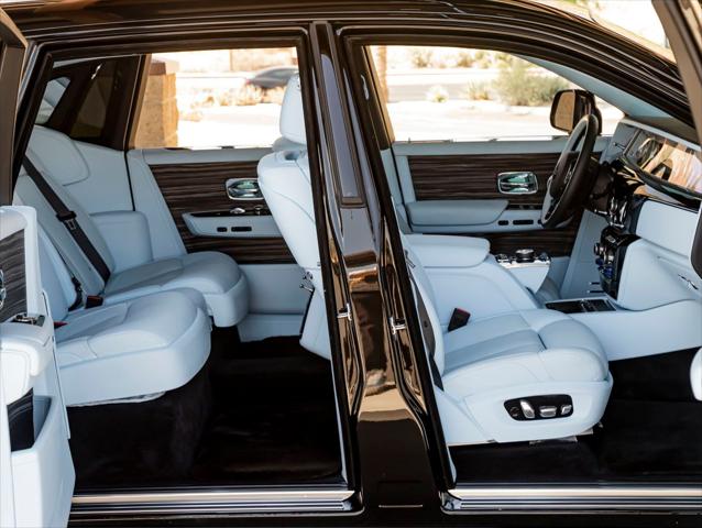 2023 Rolls-Royce Phantom Base