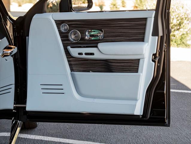 2023 Rolls-Royce Phantom Base