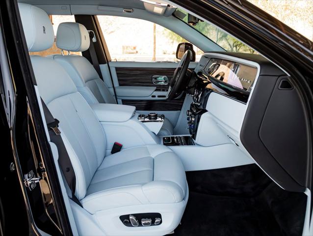 2023 Rolls-Royce Phantom Base