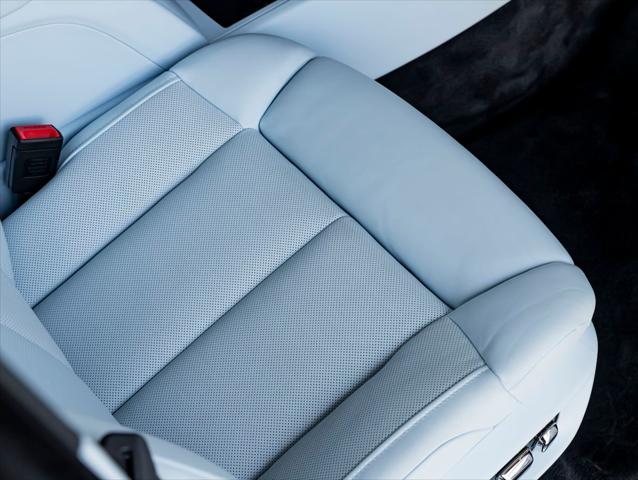 2023 Rolls-Royce Phantom Base