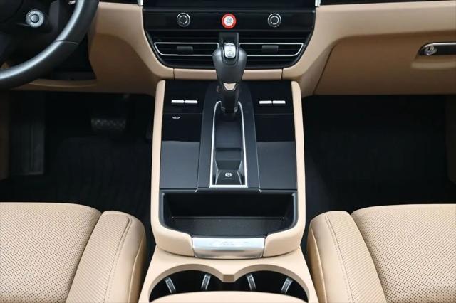 2024 Porsche Macan T