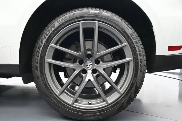 2024 Porsche Macan T