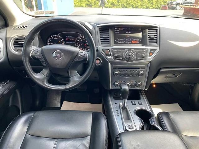 2019 Nissan Pathfinder SL