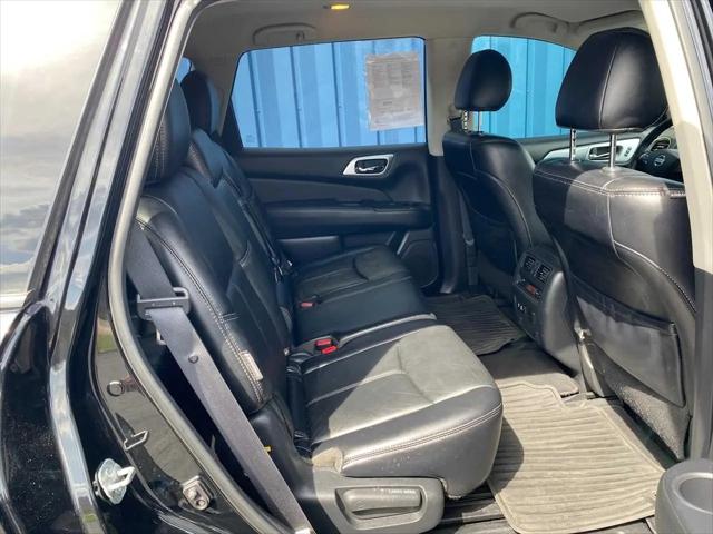 2019 Nissan Pathfinder SL