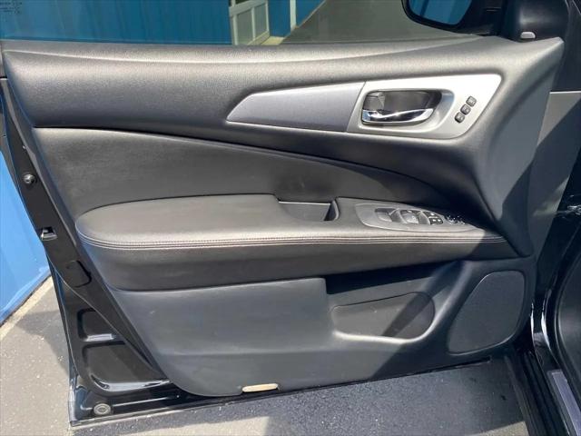 2019 Nissan Pathfinder SL