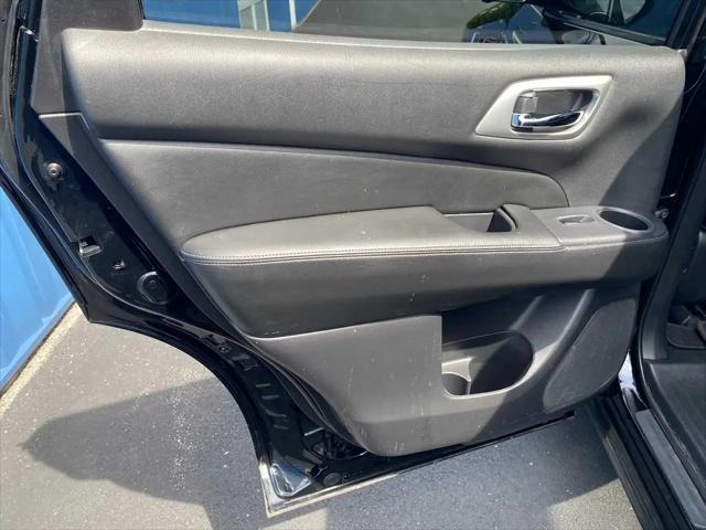 2019 Nissan Pathfinder SL