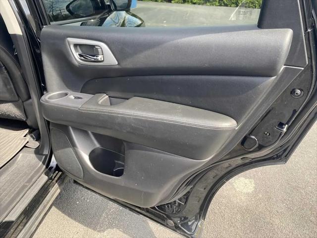 2019 Nissan Pathfinder SL