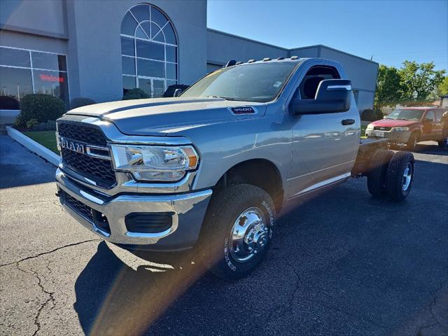 2024 RAM Ram 3500 Chassis Cab RAM 3500 TRADESMAN CHASSIS REGULAR CAB 4X4 60 CA
