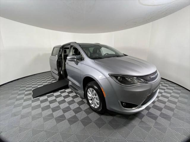2019 Chrysler Pacifica Touring L for sale in Phoenix, AZ