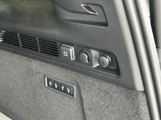 2024 Wagoneer Grand Wagoneer Grand Wagoneer L Series III Obsidian 4X4
