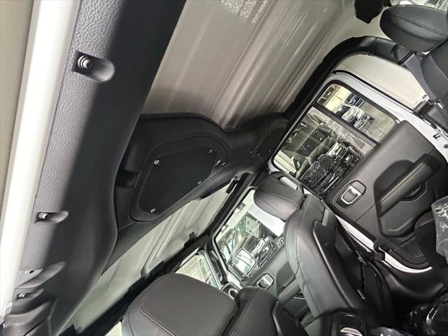 2024 Jeep Gladiator GLADIATOR SPORT S 4X4