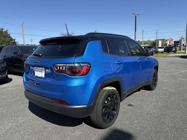 2024 Jeep Compass COMPASS LATITUDE 4X4