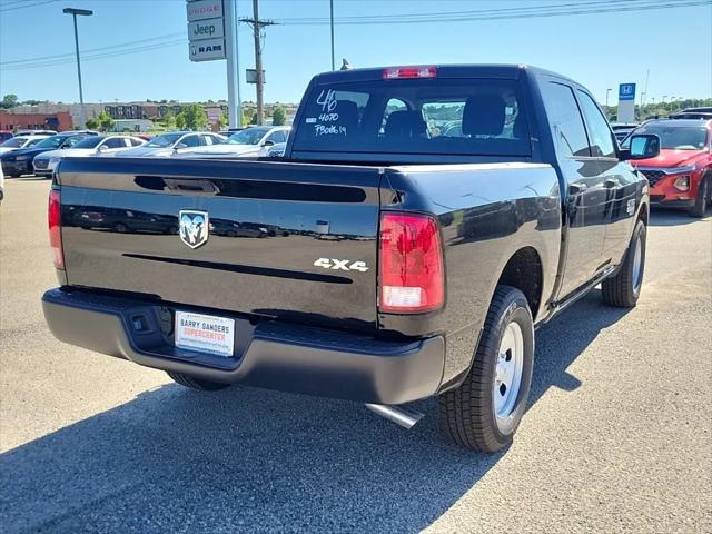 2024 RAM Ram 1500 Classic RAM 1500 CLASSIC TRADESMAN CREW CAB 4X4 57 BOX