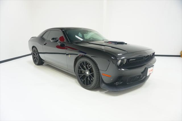 2016 Dodge Challenger 392 Hemi Scat Pack Shaker
