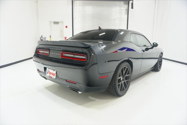 2016 Dodge Challenger 392 Hemi Scat Pack Shaker
