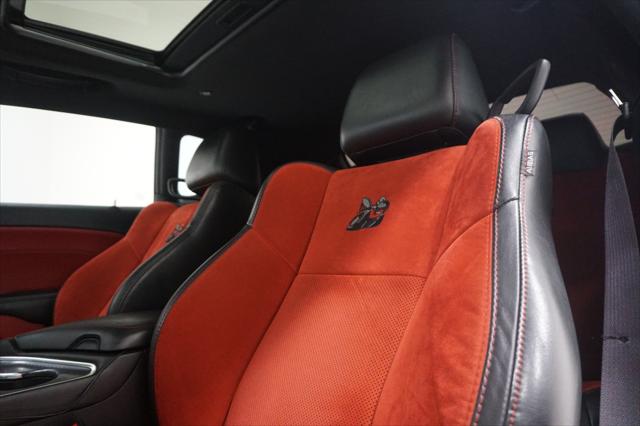 2016 Dodge Challenger 392 Hemi Scat Pack Shaker
