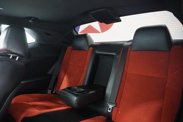 2016 Dodge Challenger 392 Hemi Scat Pack Shaker