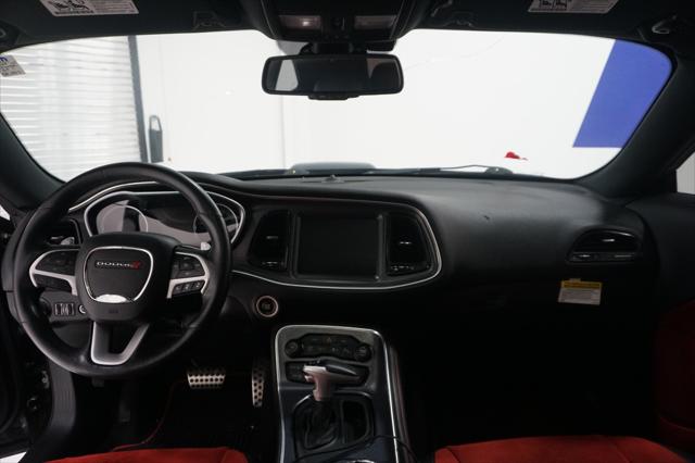 2016 Dodge Challenger 392 Hemi Scat Pack Shaker