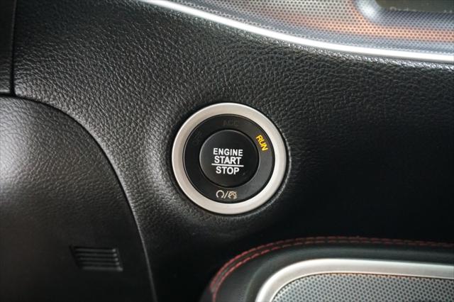 2016 Dodge Challenger 392 Hemi Scat Pack Shaker