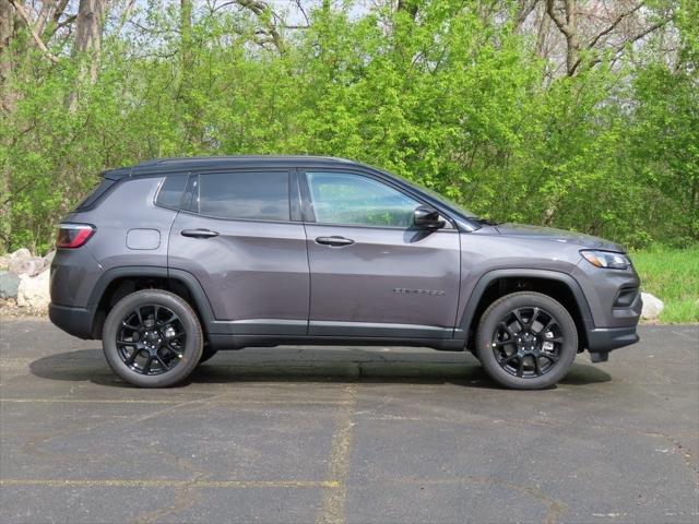 2024 Jeep Compass COMPASS LATITUDE 4X4