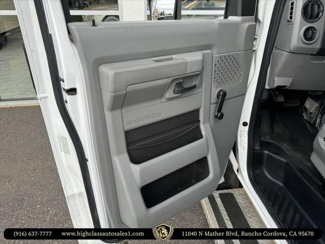 2011 Ford E-450 Cutaway Unknown