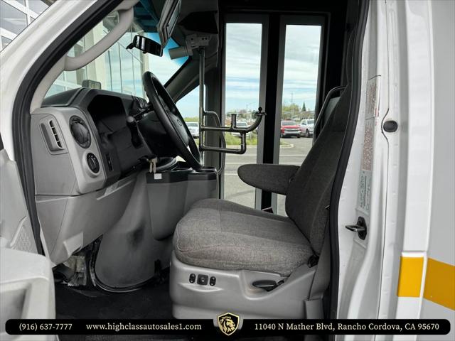 2011 Ford E-450 Cutaway Unknown
