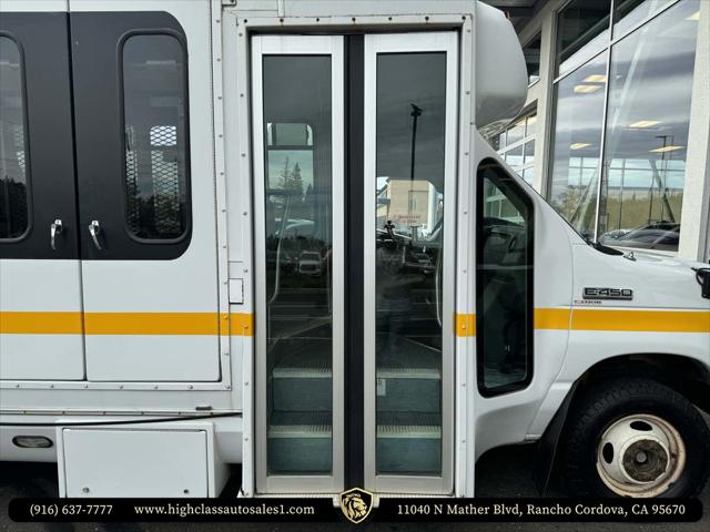 2011 Ford E-450 Cutaway Unknown
