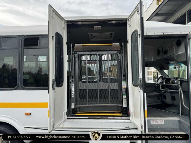 2011 Ford E-450 Cutaway Unknown