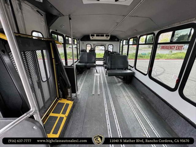 2011 Ford E-450 Cutaway Unknown