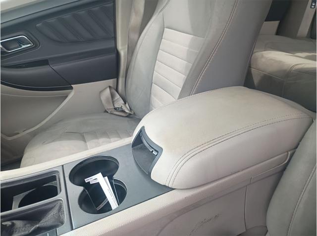 2012 Ford Taurus SE