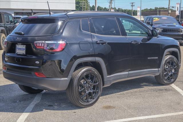 2024 Jeep Compass COMPASS LATITUDE 4X4