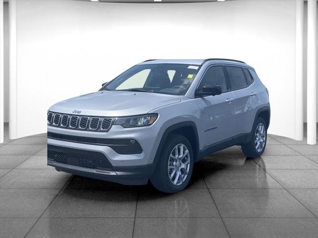 2024 Jeep Compass COMPASS LATITUDE LUX 4X4