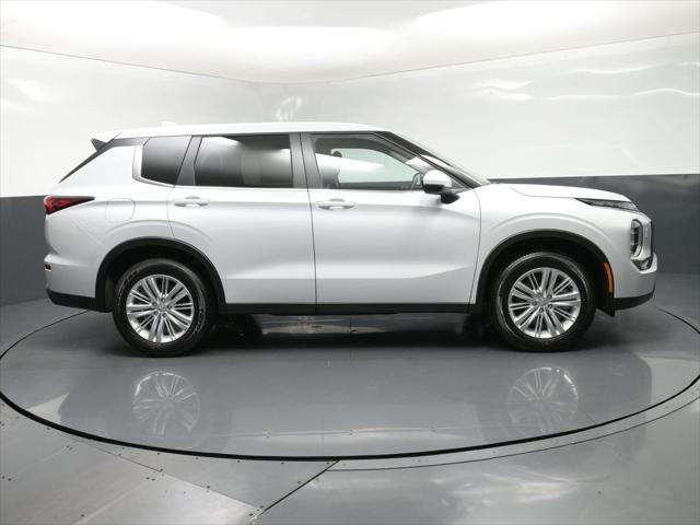 2024 Mitsubishi Outlander ES 2.5 S-AWC