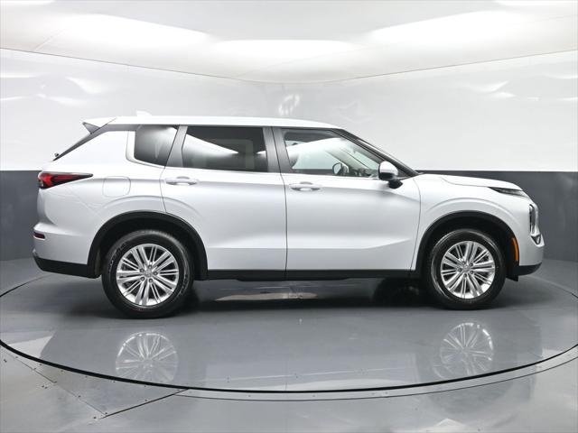 2024 Mitsubishi Outlander ES 2.5 S-AWC