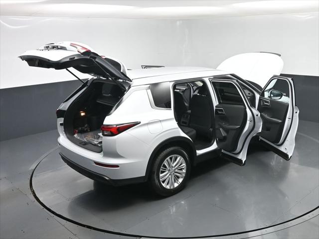 2024 Mitsubishi Outlander ES 2.5 S-AWC