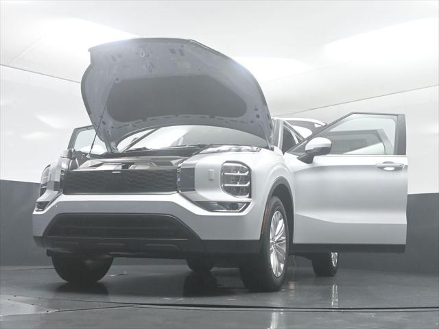 2024 Mitsubishi Outlander ES 2.5 S-AWC