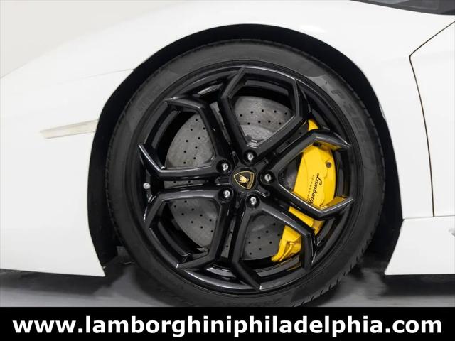 2016 Lamborghini Aventador LP700-4