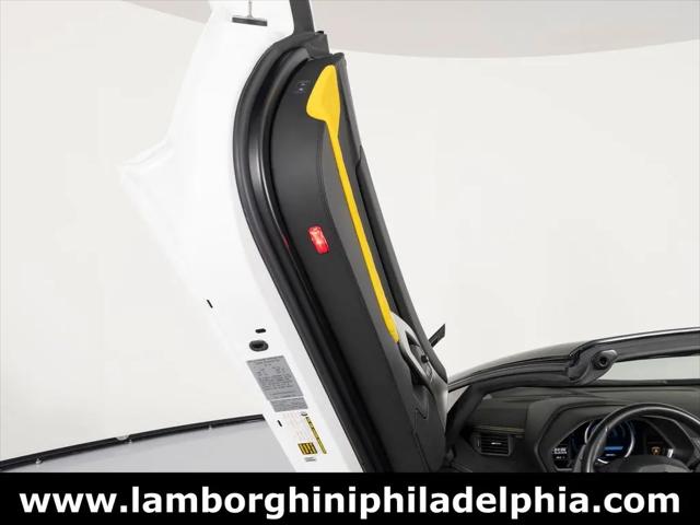 2016 Lamborghini Aventador LP700-4