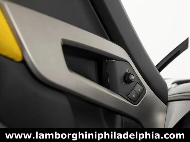 2016 Lamborghini Aventador LP700-4