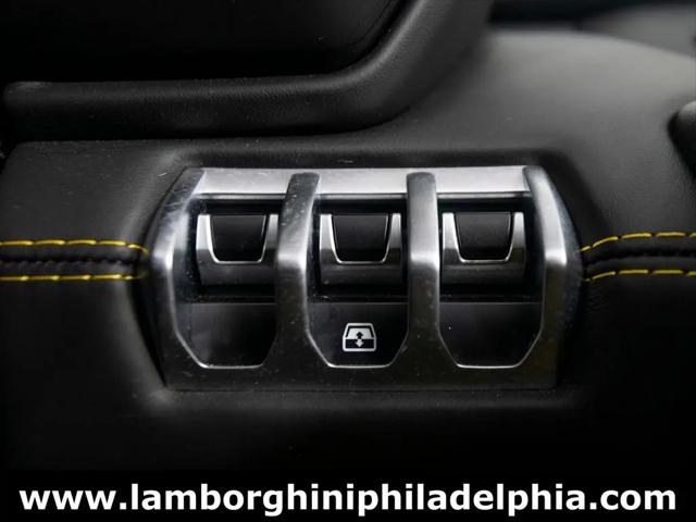 2016 Lamborghini Aventador LP700-4