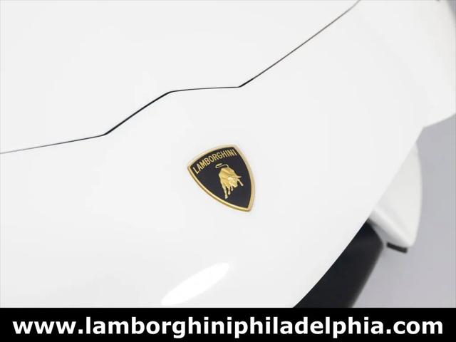 2016 Lamborghini Aventador LP700-4