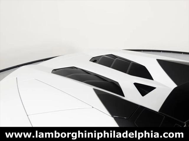 2016 Lamborghini Aventador LP700-4