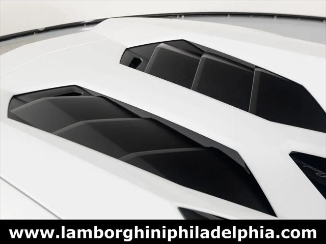 2016 Lamborghini Aventador LP700-4