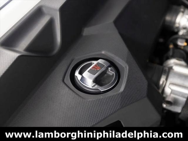 2016 Lamborghini Aventador LP700-4