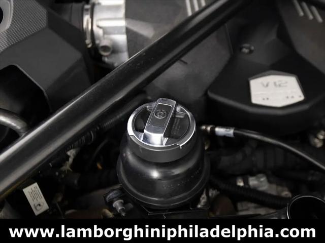 2016 Lamborghini Aventador LP700-4