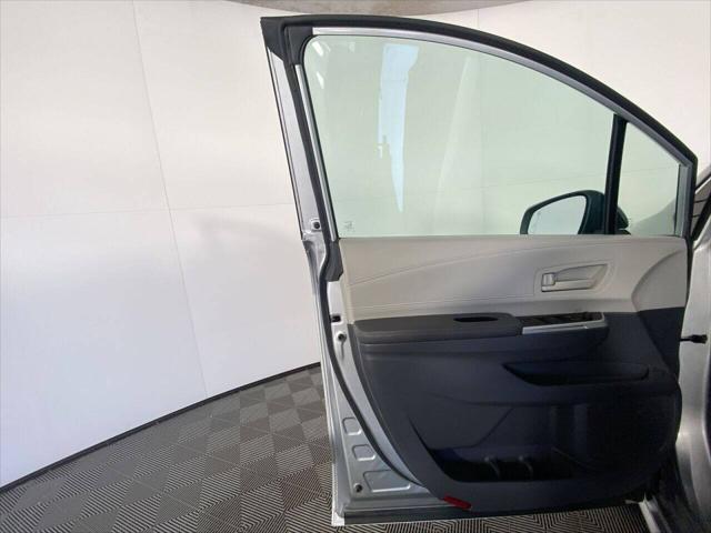 2023 Toyota Sienna LE
