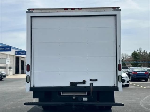 2014 Ford E-350 Cutaway E-350