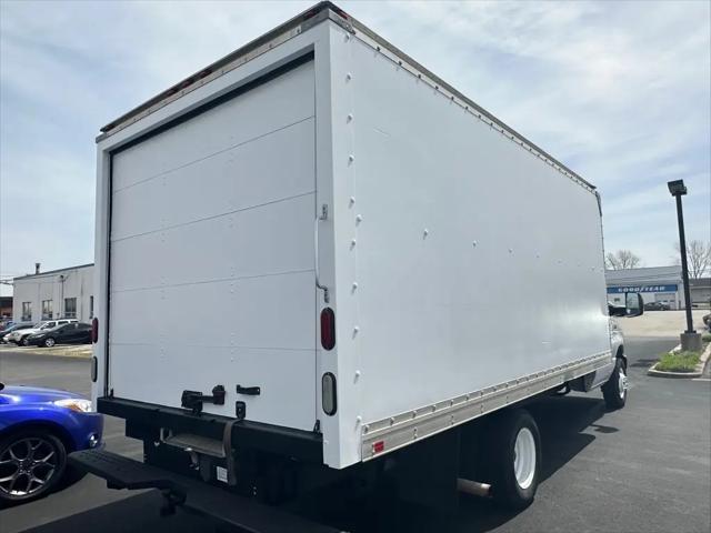 2014 Ford E-350 Cutaway E-350