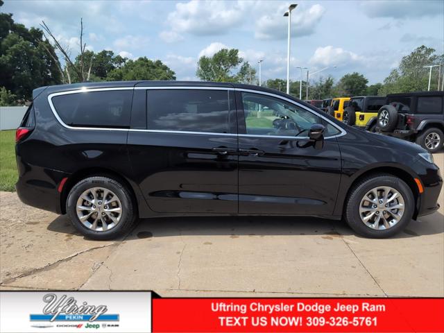 2024 Chrysler Pacifica PACIFICA TOURING L AWD