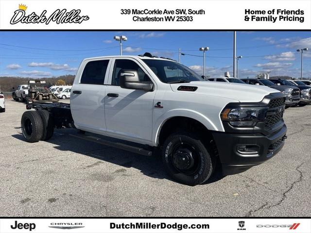 2024 RAM Ram 3500 Chassis Cab RAM 3500 TRADESMAN CREW CAB CHASSIS 4X4 60 CA